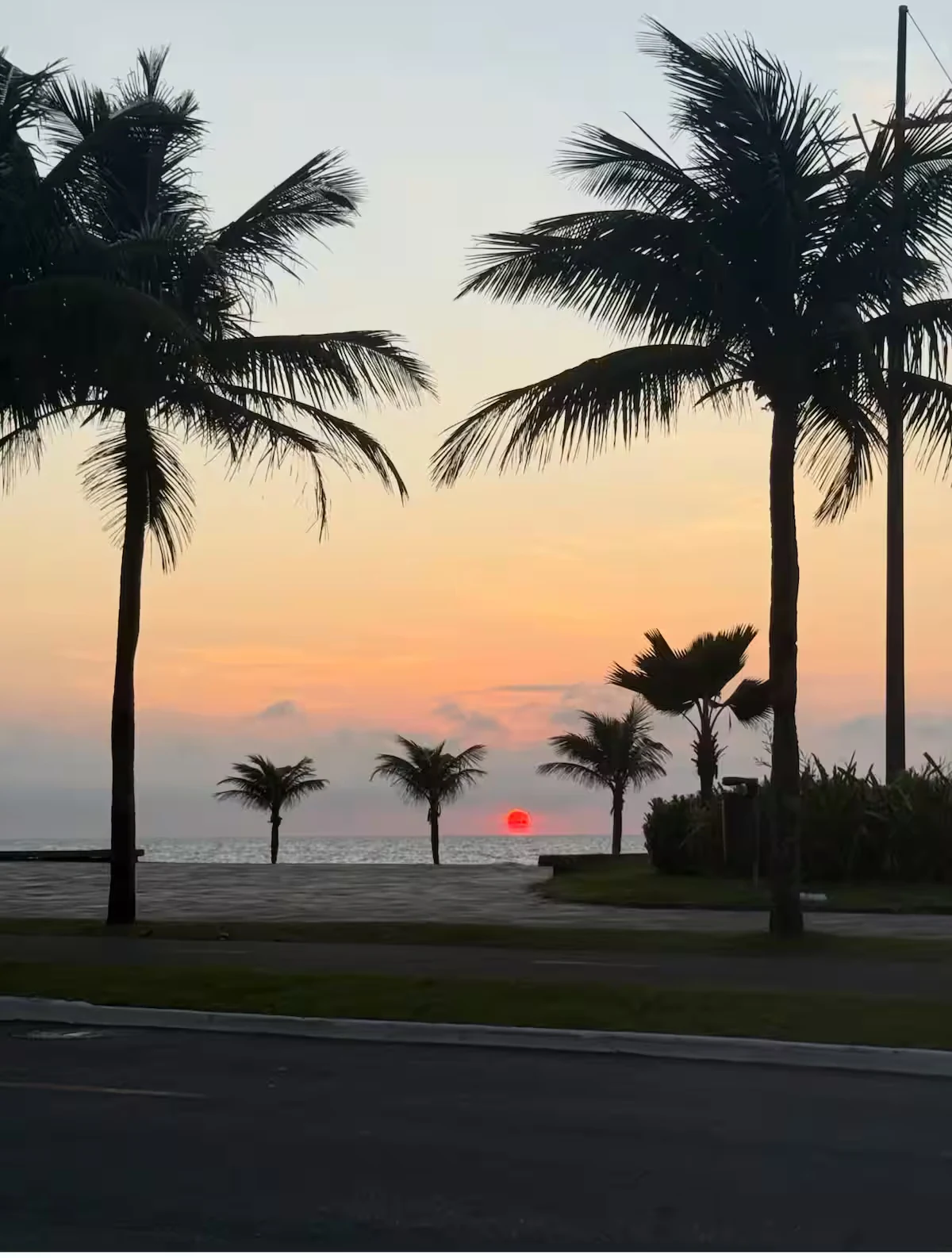 Sunset on the seafront, beachfront apartment in Praia Grande