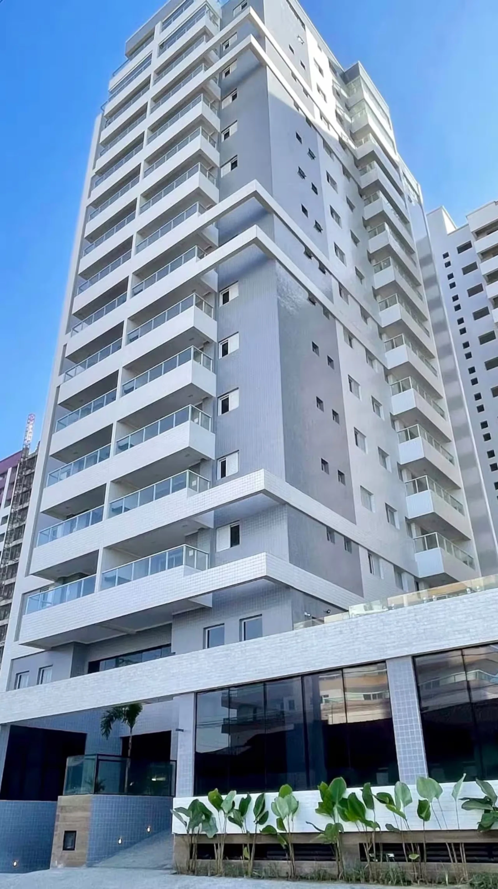 Building facade, beachfront apartment in Praia Grande