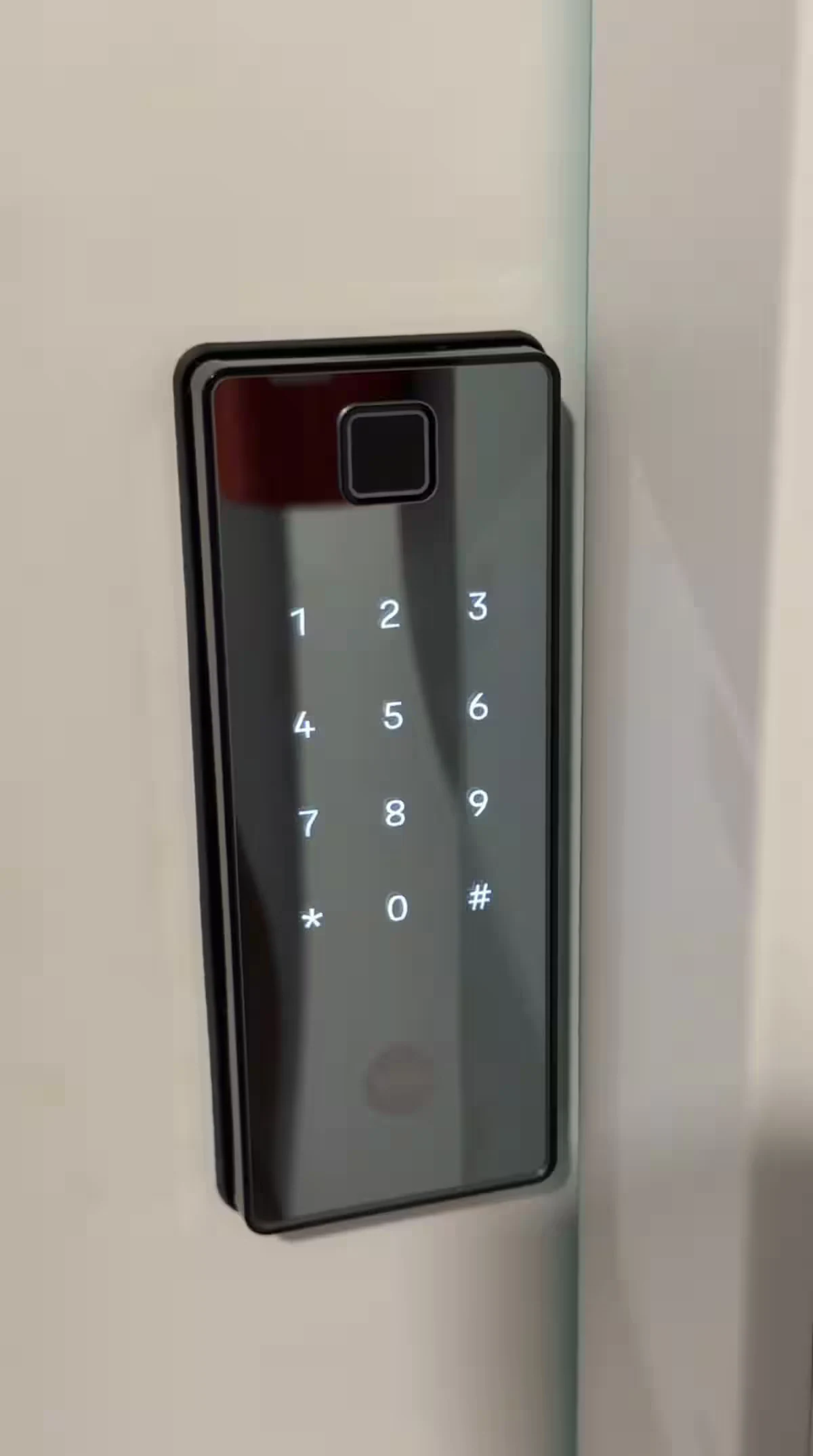 Electronic lock, beachfront apartment in Praia Grande